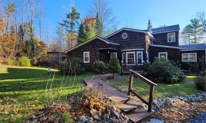 Harrison Casa | Irish Chalet Home near Long Lake