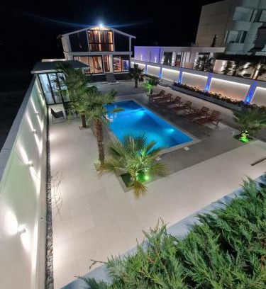 Rrushkull Villa | Isea Wood Villa