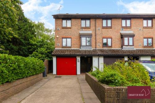 London Borough of Hounslow Apartamento | Isleworth - 4 Bed Modern House
