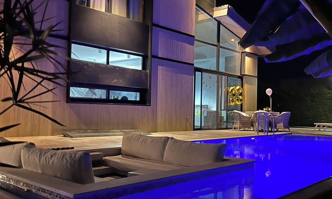 Dalyan Mahallesi Villa | It is villa in izmir çeşme special hot swimming pool jakuzzi sauna gym 5-bedroom