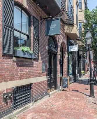 Beacon Hill Apartamento | J Miller Flats by Thatch