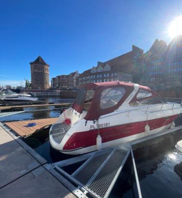 Gdansk City Center Alquiler De Eote | JACHT GDAŃSK centrum, 2 double beds and 1 double bed on board, 4-6 persons