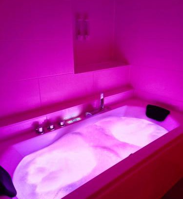 Chatel-Guyon Apartamento | Jacuzzi privé - Netflix - Wi-Fi - parking gratuit