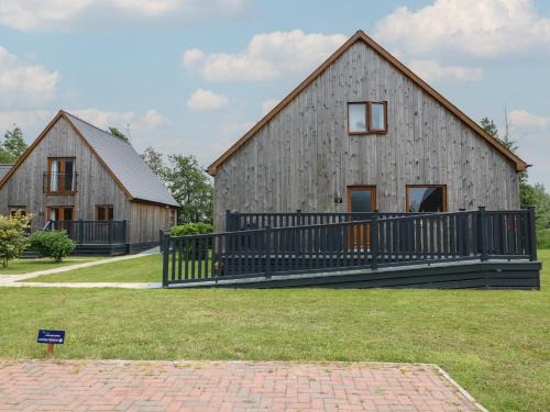 Brigg Casa | James Ville Marina Lodge 14