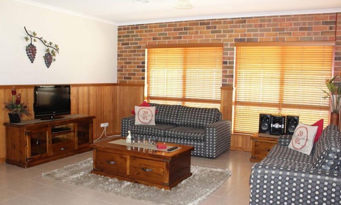 Swan Hill Casa | Jana Manor 3 Townhouse Swan Hill
