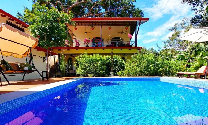 Playa Matapalo Cama Y Desayuno | Jardín de los Monos