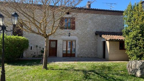 Taix Casa | Jolie maison avec cheminée, à la campagne
