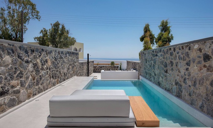 Karterados Casa | June Twenty Suites