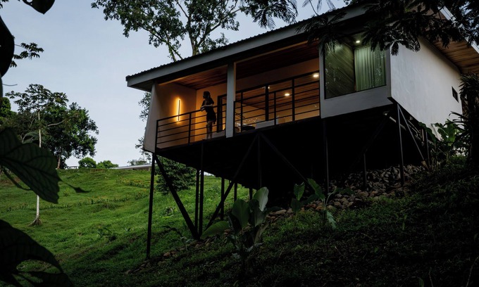 Sarapiquí Casa | Jungle Bungalow at Oropel Lodge