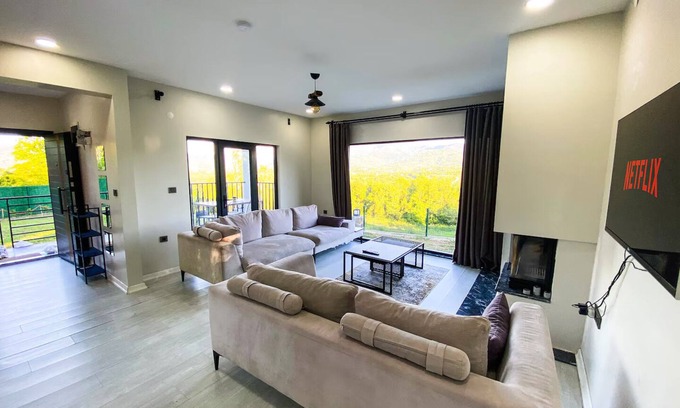Bartin Villa | Küre Dağları Manzaralı Şömineli ve Bahçeli Villa