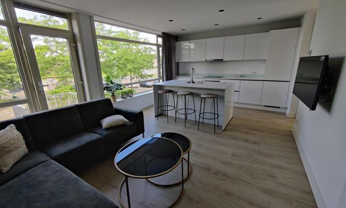 Eindhoven Apartamento | K50165 Modern apartment near the center and free parking