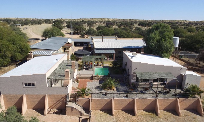 Koes Alquiler De RV | Kalahari Farmstall - Accommodation and Campground