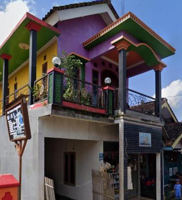 Tamansuruh Hotel | Kampoeng Tourist Homestay