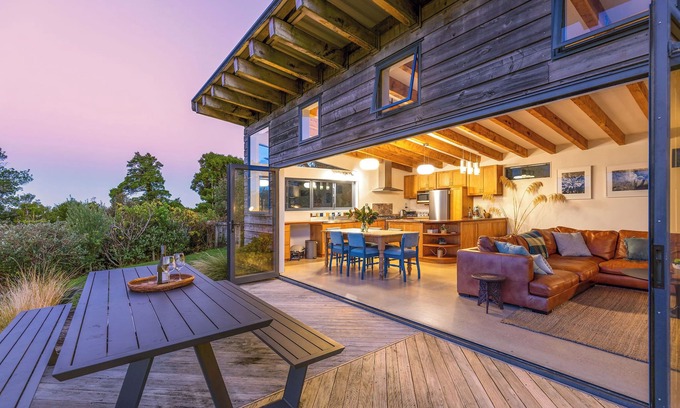 Pakawau Casa | Karu ō te Kiwi