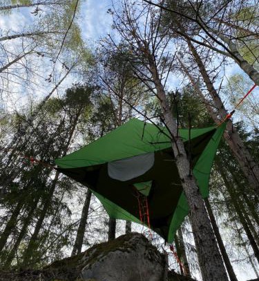 Antsla Parish Otro | Karula Stay - Exclusive Cliffside Camper & Floating Treetent Experience