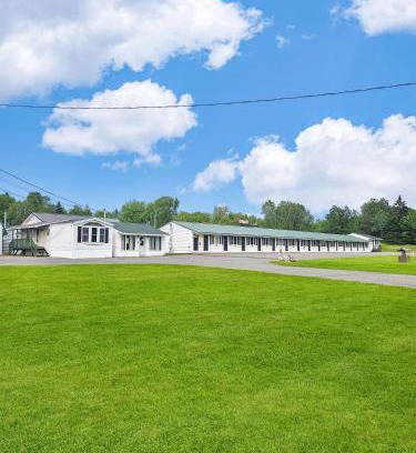 Sherman Station Hotel | Katahdin Valley Motel