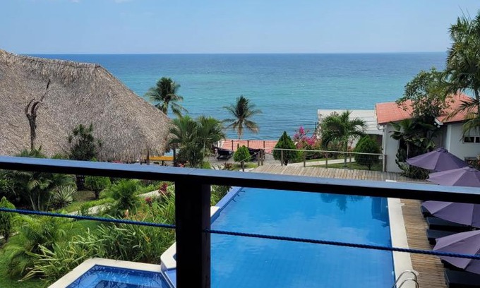 La Libertad Hotel | Kayu Surf Resort