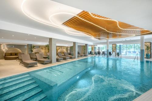 Balatonkenese Hotel | Kenese Bay Garden Resort & Conference