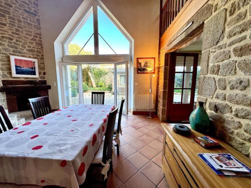 Etel Casa | Ker-Roudy, gite spatieux à deux pas du plan d'eau