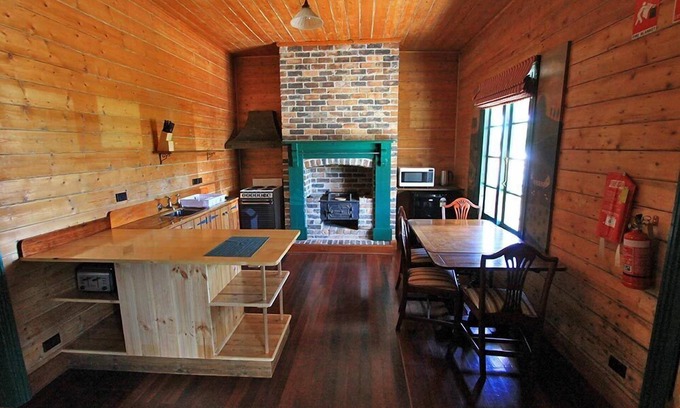 Strahan Cabaña | Kerrellie Cottages