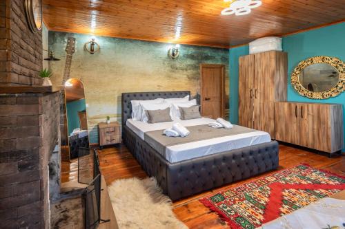 Tirana Hotel | Keshtjella Xhabeqos