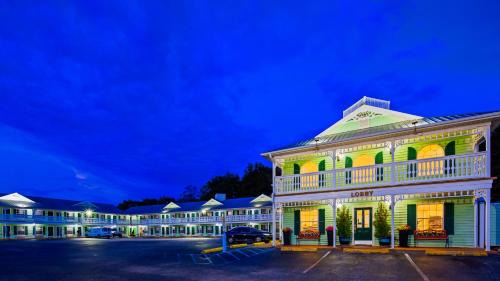 Fairhope Hotel | Key West Inn - Fairhope