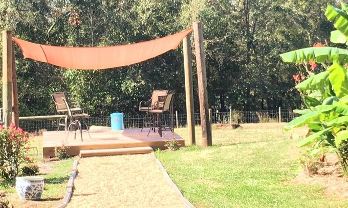 Jefferson Otro | King Bed in Farmhouse on rural sheep and goat farm