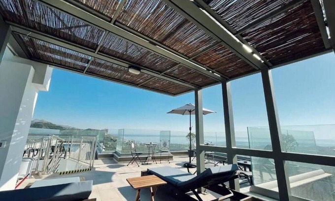 Marathokefala Casa | King Crimson Luxury Apartments