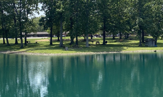 Wappapello Casa | King Kitchenette room w/ high speed internet