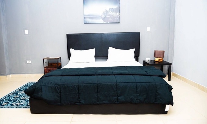 Margibi County Apartamento | King Studio Suite with kitchen and Sofa.