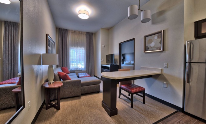 Lubbock Condominio | Suite King. Desayuno buffet gratis. ¡Cerca de la Universidad Tecnológica de Texas!