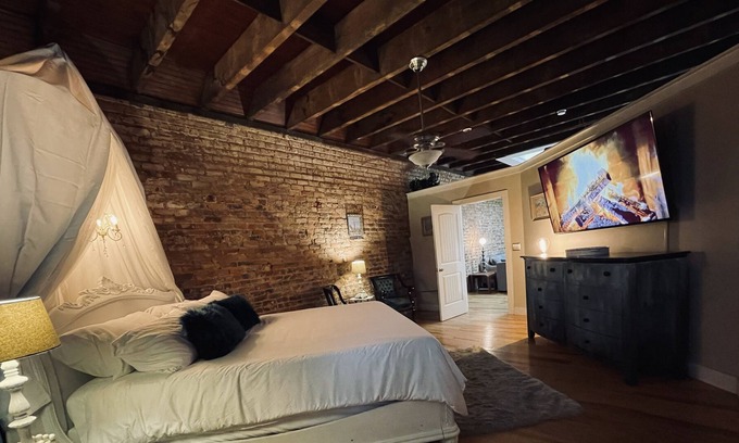 Abbeville Condominio | King Suite- The Lofts at Court Square