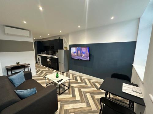Peterborough Apartamento | Kings Gate City Centre Apartments - 1 Bed - WIFI - Videocom Entry - Close to Bus & Train Stations - Professionals, Contractors & Tourist Ready