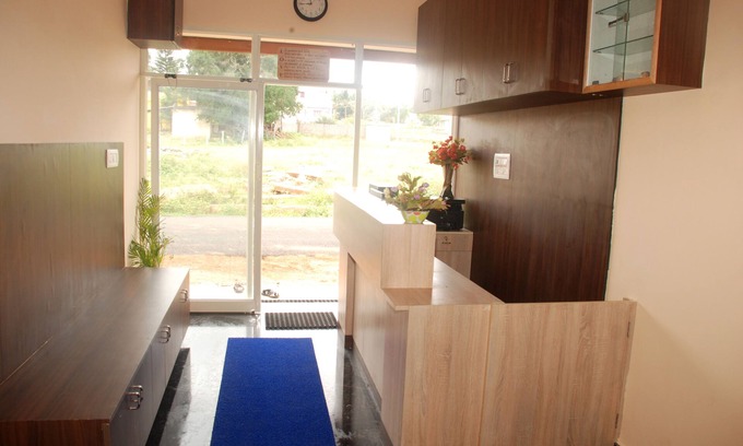 Narasapura Hotel | Kings Inn