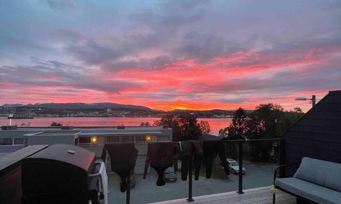 Tromso Apartamento | Kingsize beds, aurora viewing, Four bedroom