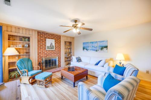 Kitty Hawk Casa | Kitty Hawk Vacation Rental 1 Mi to Beaches!