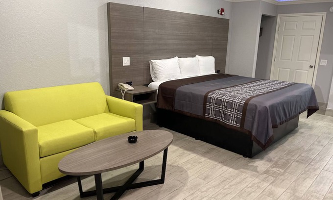 Houston Hotel | Kiwi Inn By OYO Willowbrook Houston Hwy 249 Beltway