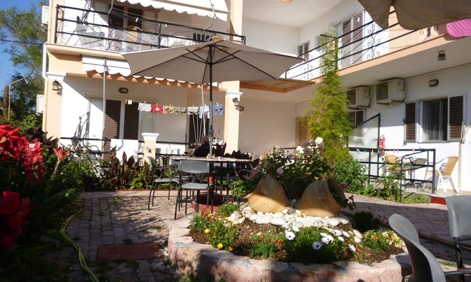 Agios Georgios Pagon Casa | Kostas Apartments & Studios