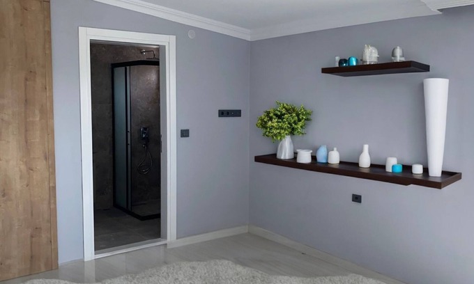 Kusadasi City Centre Casa | Kuşadası'nın Merkezinde Deniz Manzaralı İçerisi Yeni Yapılmış Daire!