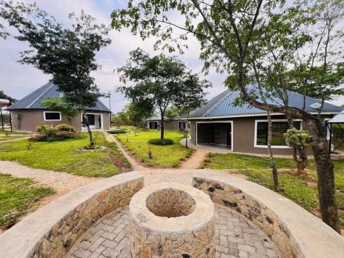 Chirumhanzu Cabina | KwaMahla Village Resort
