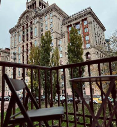 Lypky Hotel | Kyiv Khreschatyk 27 Apartment
