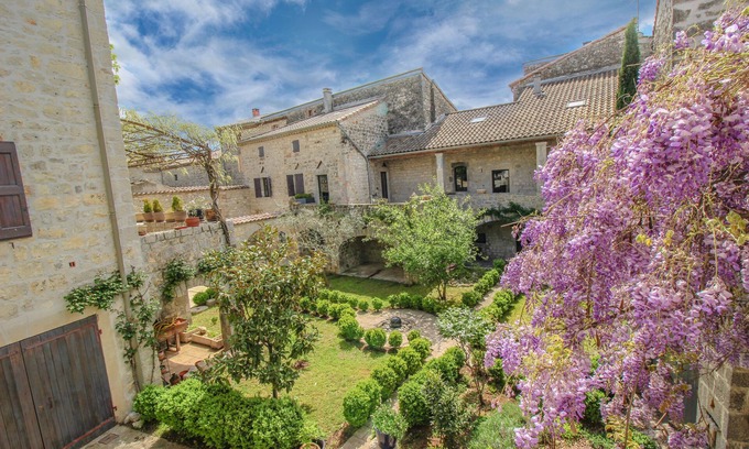 Casteljau Cama Y Desayuno | L'Antre de Pierres - Casa con encanto en el sur de Ardèche - 18 plazas