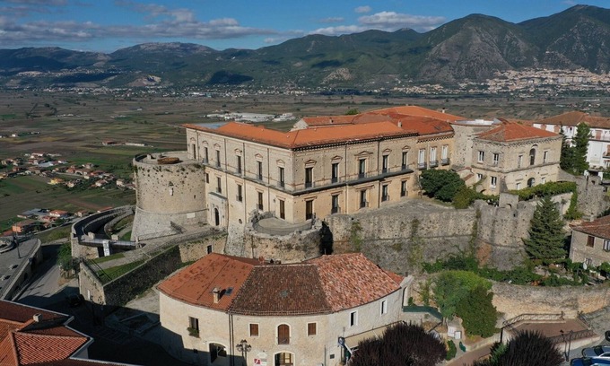 Teggiano Otro | L' Armoniosa the magic of the medieval Macchiaroli Castle in Teggiano