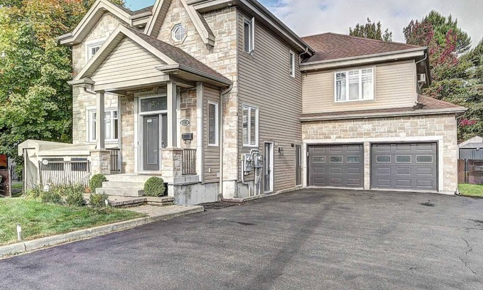 Pont-Rouge Apartamento | L'Artiste | Chic condo à Québec