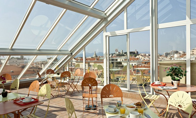 Cannes City Centre Hotel | L'Esterel