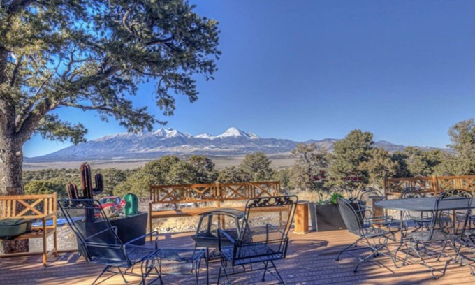 Fort Garland Casa | La Blanca Vista Lodge-Epic Mt. Blanca Views, Minutes from Mtn. Home Reservoir!