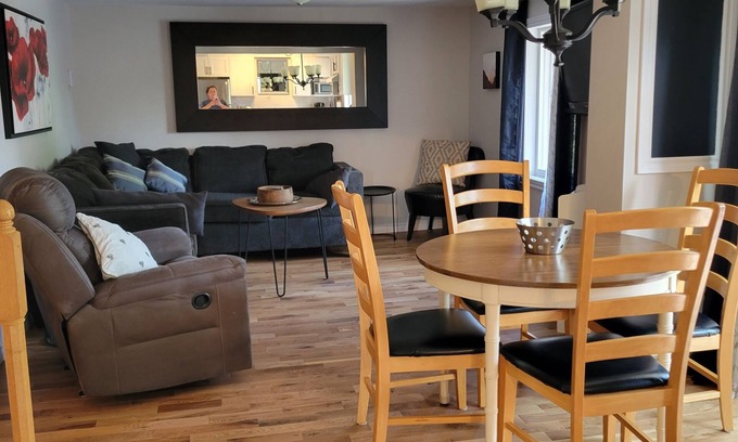 Laval Apartamento | La Campagne Près de la Ville.5 Minutes du Vieux Terrebonne Convient aux Familles