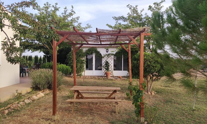 Socuéllamos Chalet De Esquí | La Casita de los Almendros