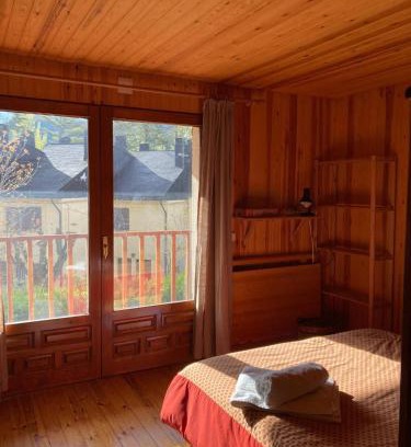 Villanua Apartamento | La casita de madera