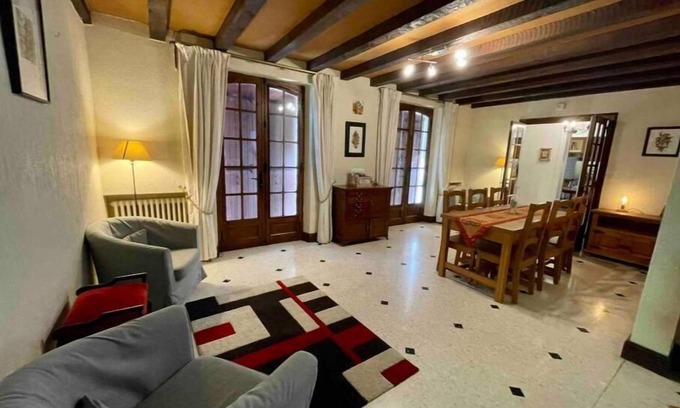 Brantome-en-Perigord Casa | La Claperie, family home with wooden park and private pool.